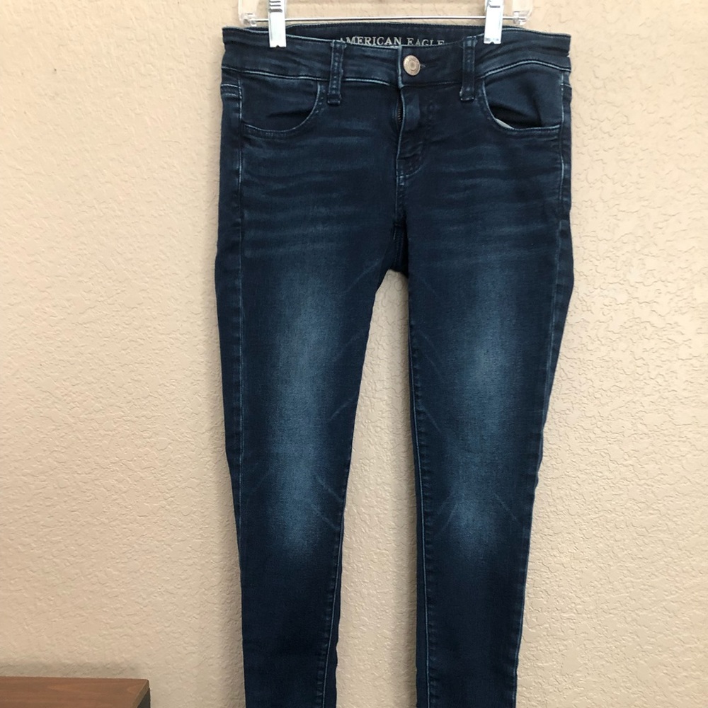 American Eagle size 4 low rise skinny jeans
